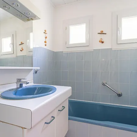 Appartement Les Roches Fleuries-2 By Interhome Hyères